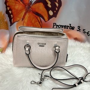 ❌SOLD❌NEW BLUSH PINK GUESS PURSE